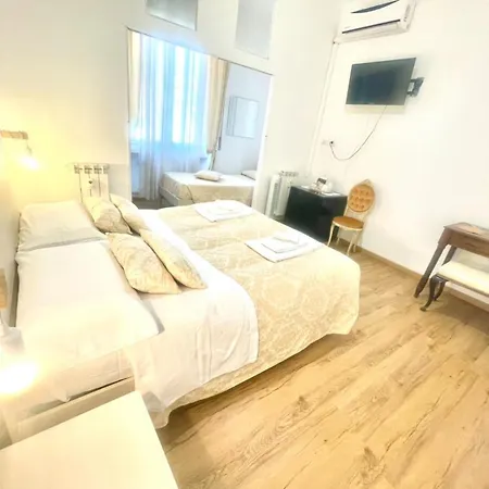 Cavour16 Rent Bedrooms Genoa