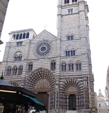 Cavour16 Rent Bedrooms Bed & Breakfast 3*